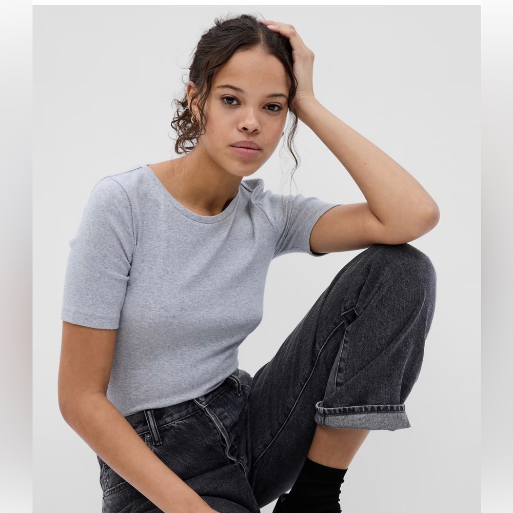 Gap Crewneck Tee